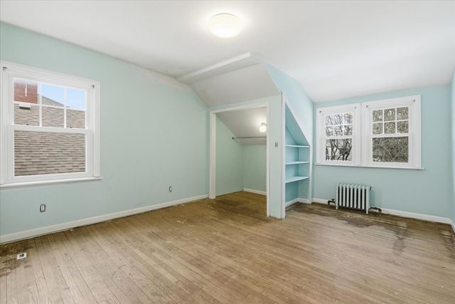 1421 W Juneway Terrace W, Chicago, IL 60626