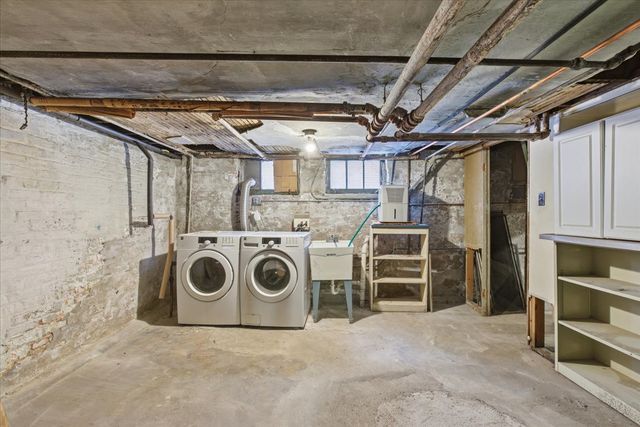 1421 W Juneway Terrace W, Chicago, IL 60626