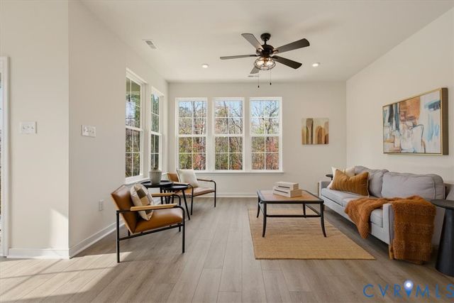 6640 Way Point Dr, Chester, VA 23234