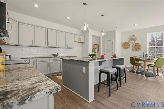 6640 Way Point Dr, Chester, VA 23234