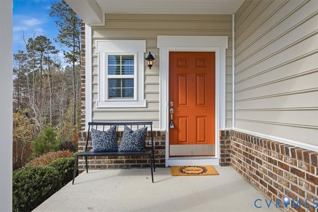 6640 Way Point Dr, Chester, VA 23234