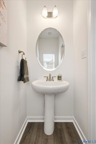 6640 Way Point Dr, Chester, VA 23234