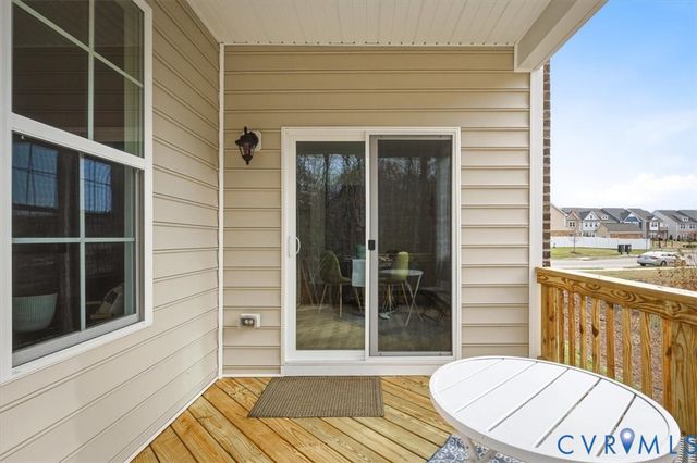 6640 Way Point Dr, Chester, VA 23234