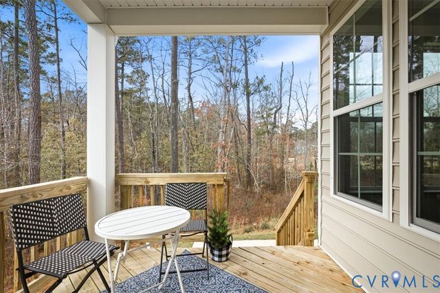 6640 Way Point Dr, Chester, VA 23234