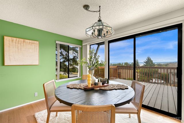 214 Bayside Road, Bellingham, WA 98225