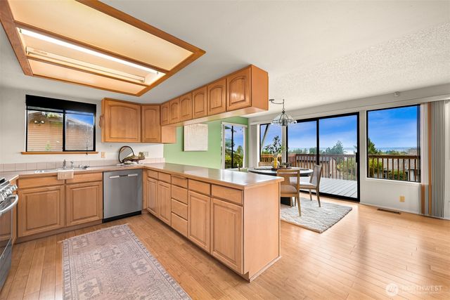 214 Bayside Road, Bellingham, WA 98225