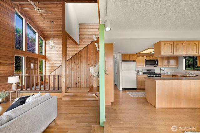 214 Bayside Road, Bellingham, WA 98225