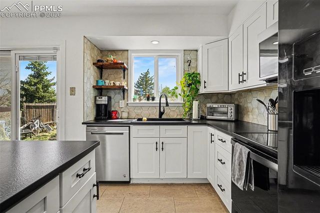 6711 Noble Street, Colorado Springs, CO 80915