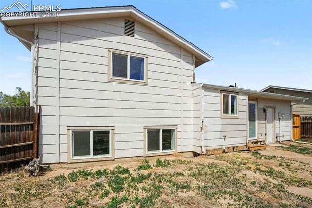 6711 Noble Street, Colorado Springs, CO 80915