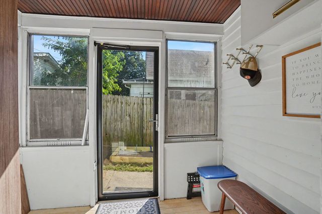 1718 W 9th Street, Davenport, IA 52804