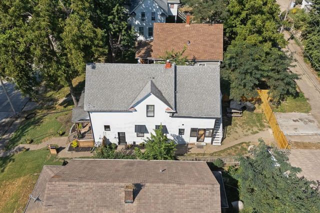 1718 W 9th Street, Davenport, IA 52804
