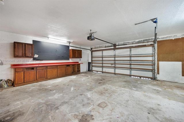 1745 N Goldeneye Ln, Homestead, FL 33035