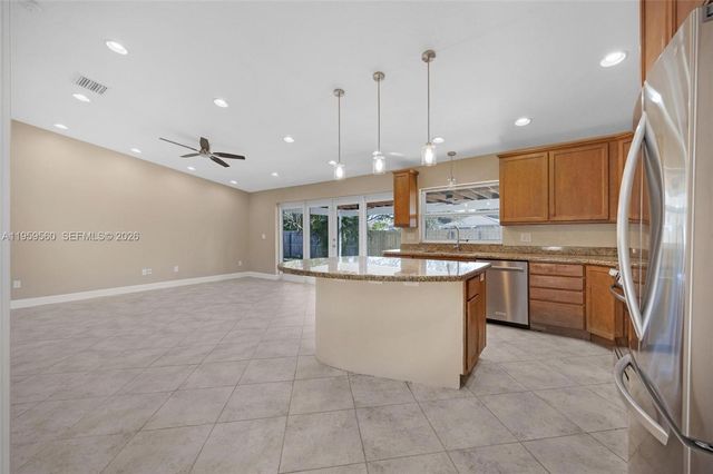 1745 N Goldeneye Ln, Homestead, FL 33035