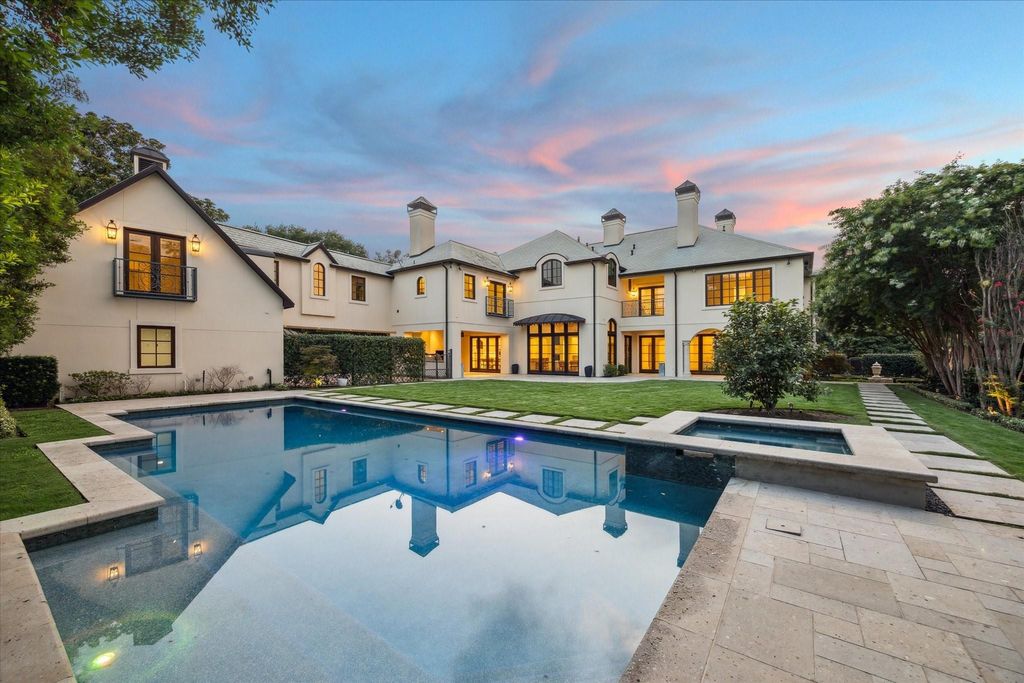 1039 Kirby Drive, Houston, TX 77019
