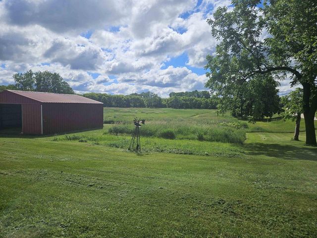 6904 E Buckeye Road, Madison, WI 53718