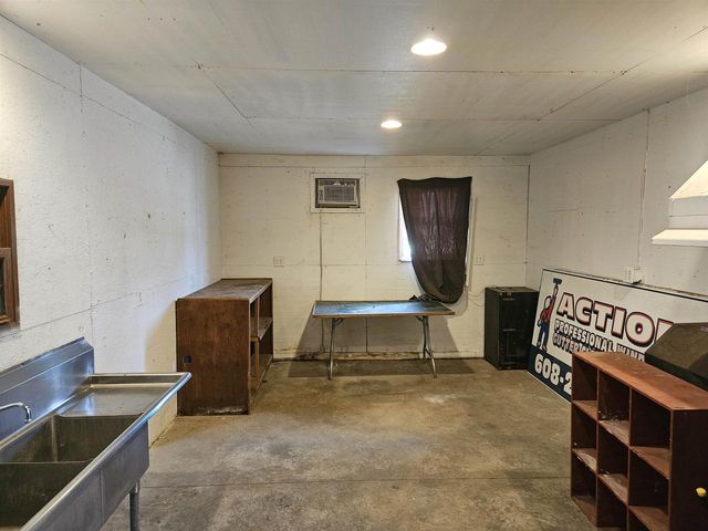 6904 E Buckeye Road, Madison, WI 53718