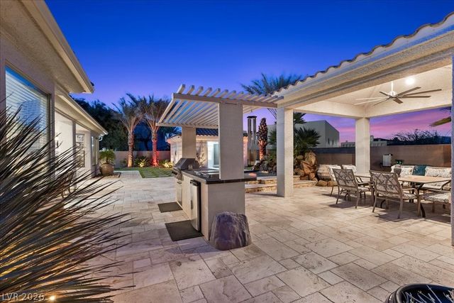 2204 Trident Maple Street, Las Vegas, NV 89117