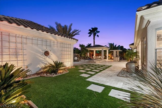 2204 Trident Maple Street, Las Vegas, NV 89117