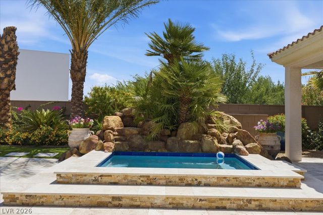 2204 Trident Maple Street, Las Vegas, NV 89117