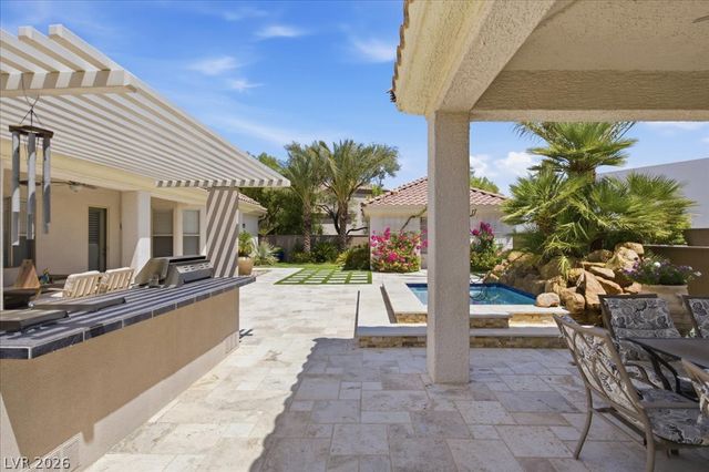 2204 Trident Maple Street, Las Vegas, NV 89117