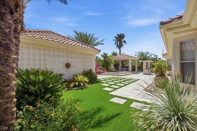 2204 Trident Maple Street, Las Vegas, NV 89117