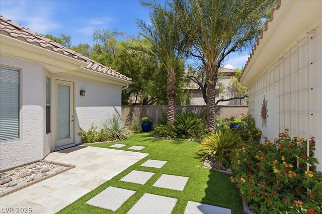 2204 Trident Maple Street, Las Vegas, NV 89117