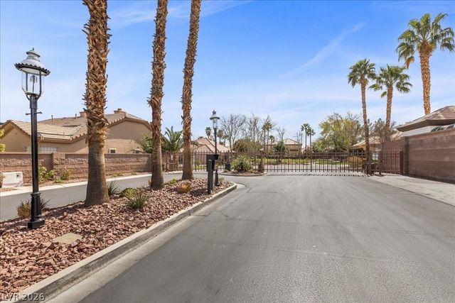 2204 Trident Maple Street, Las Vegas, NV 89117