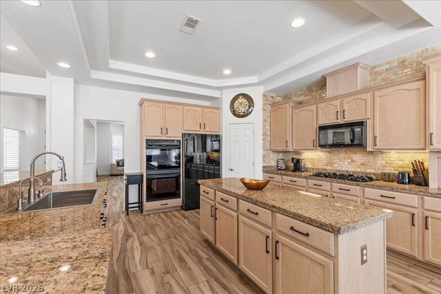 2204 Trident Maple Street, Las Vegas, NV 89117