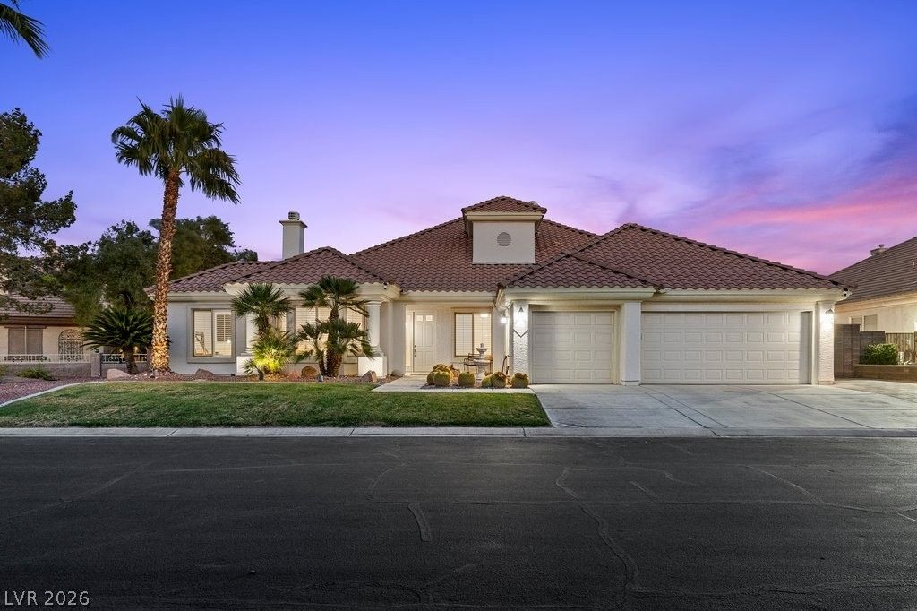 2204 Trident Maple Street, Las Vegas, NV 89117
