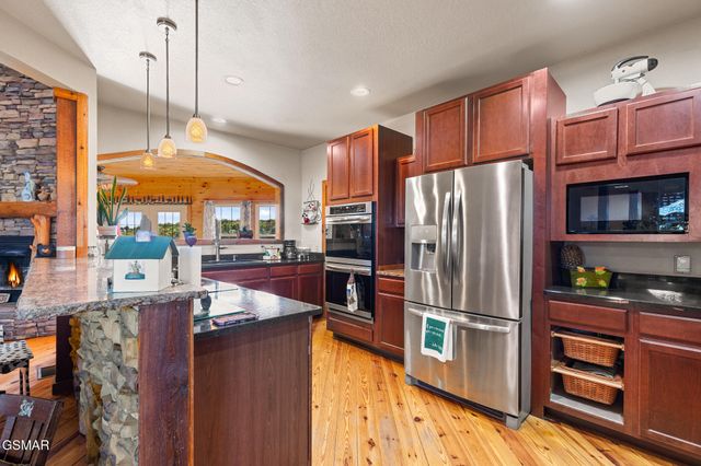 2869 Luther Catlett Circle, Sevierville, TN 37876