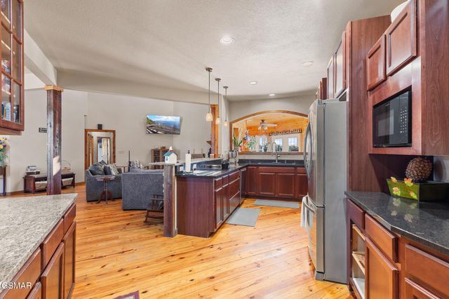 2869 Luther Catlett Circle, Sevierville, TN 37876