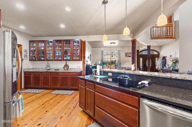 2869 Luther Catlett Circle, Sevierville, TN 37876