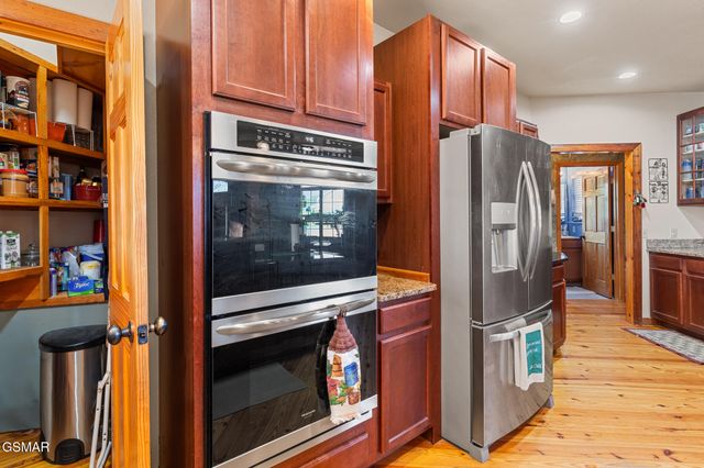 2869 Luther Catlett Circle, Sevierville, TN 37876