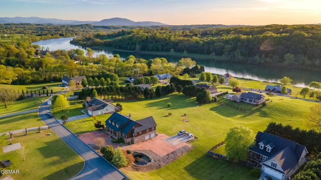 2869 Luther Catlett Circle, Sevierville, TN 37876