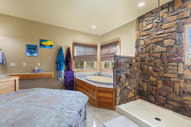 2869 Luther Catlett Circle, Sevierville, TN 37876