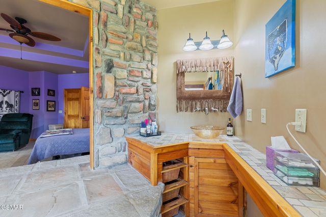 2869 Luther Catlett Circle, Sevierville, TN 37876