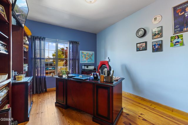 2869 Luther Catlett Circle, Sevierville, TN 37876