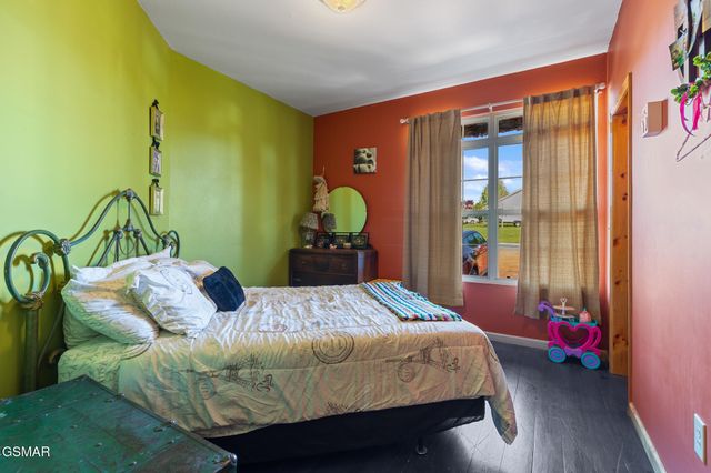 2869 Luther Catlett Circle, Sevierville, TN 37876