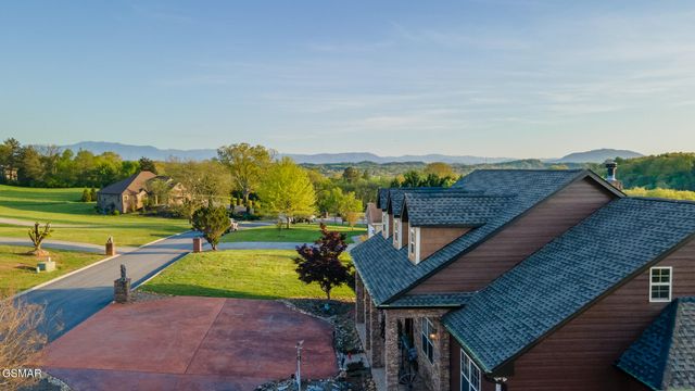 2869 Luther Catlett Circle, Sevierville, TN 37876