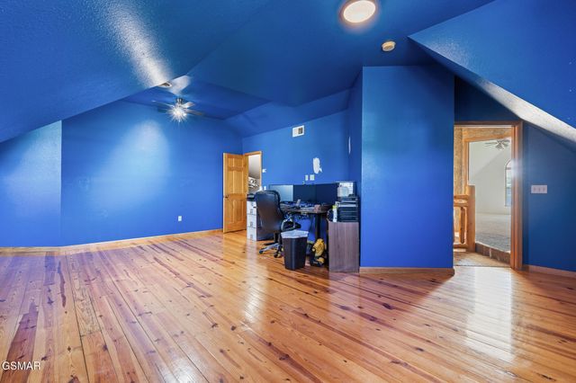 2869 Luther Catlett Circle, Sevierville, TN 37876