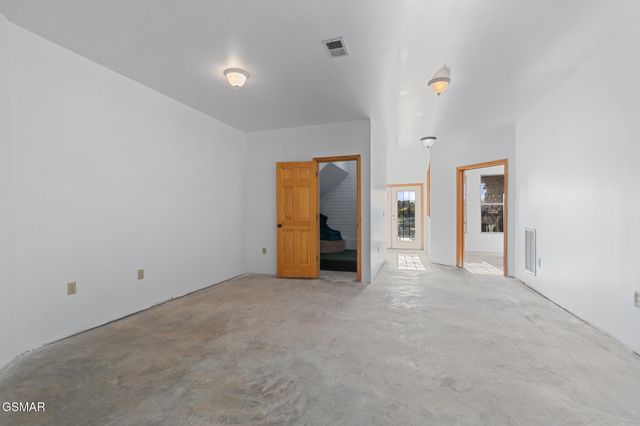 2869 Luther Catlett Circle, Sevierville, TN 37876