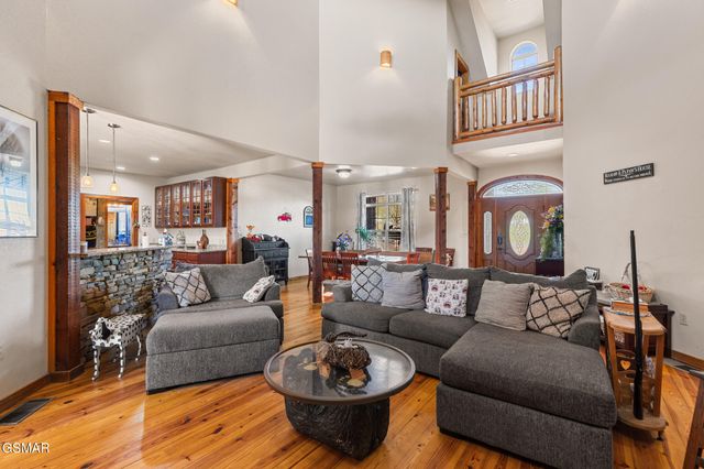 2869 Luther Catlett Circle, Sevierville, TN 37876