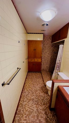 2008 Longview Dr, Henderson, TX 75652