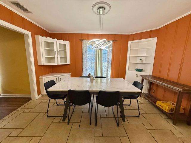 2008 Longview Dr, Henderson, TX 75652