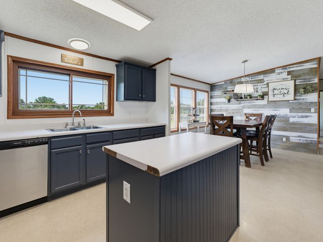 212 Private Road 1307, Bridgeport, TX 76426