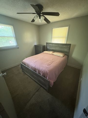186 New Shackle Island Rd, Hendersonville, TN 37075