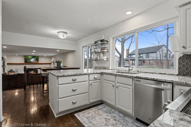 3365 Buckingham Trail, West Bloomfield Charter Township, MI 48323