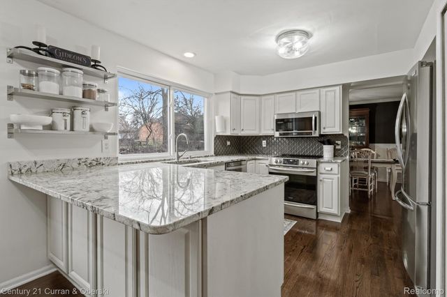 3365 Buckingham Trail, West Bloomfield Charter Township, MI 48323