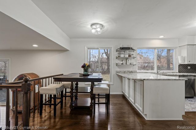 3365 Buckingham Trail, West Bloomfield Charter Township, MI 48323