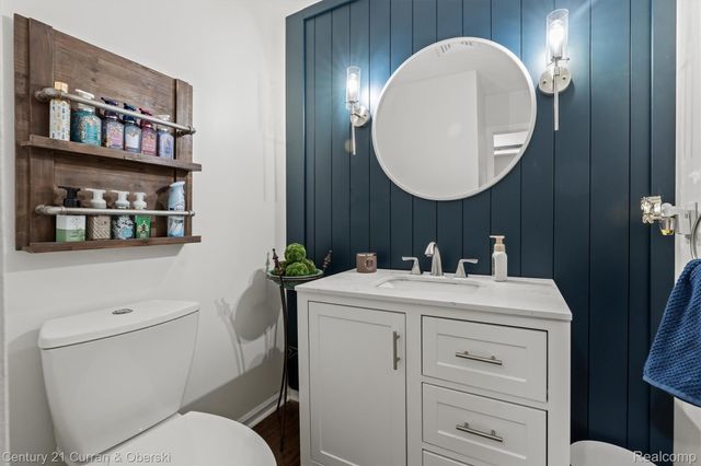 3365 Buckingham Trail, West Bloomfield Charter Township, MI 48323